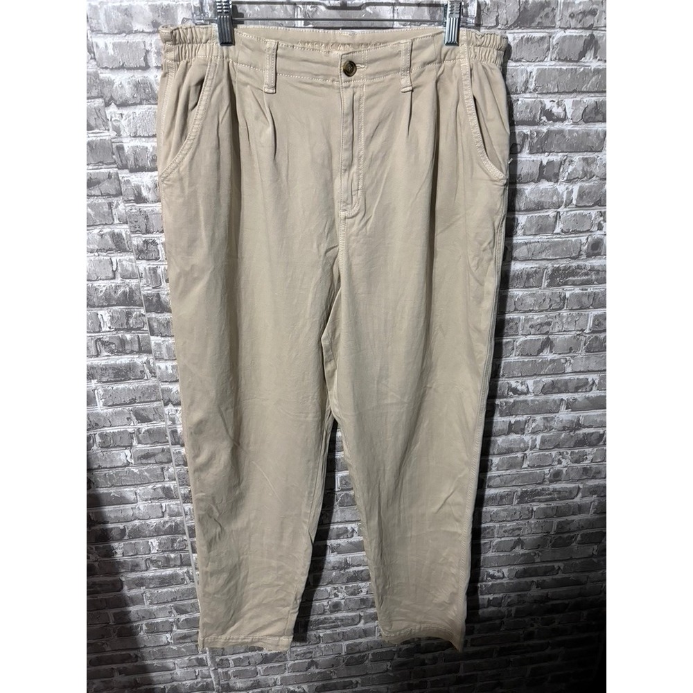 American‎ Eagle Khaki Pant
